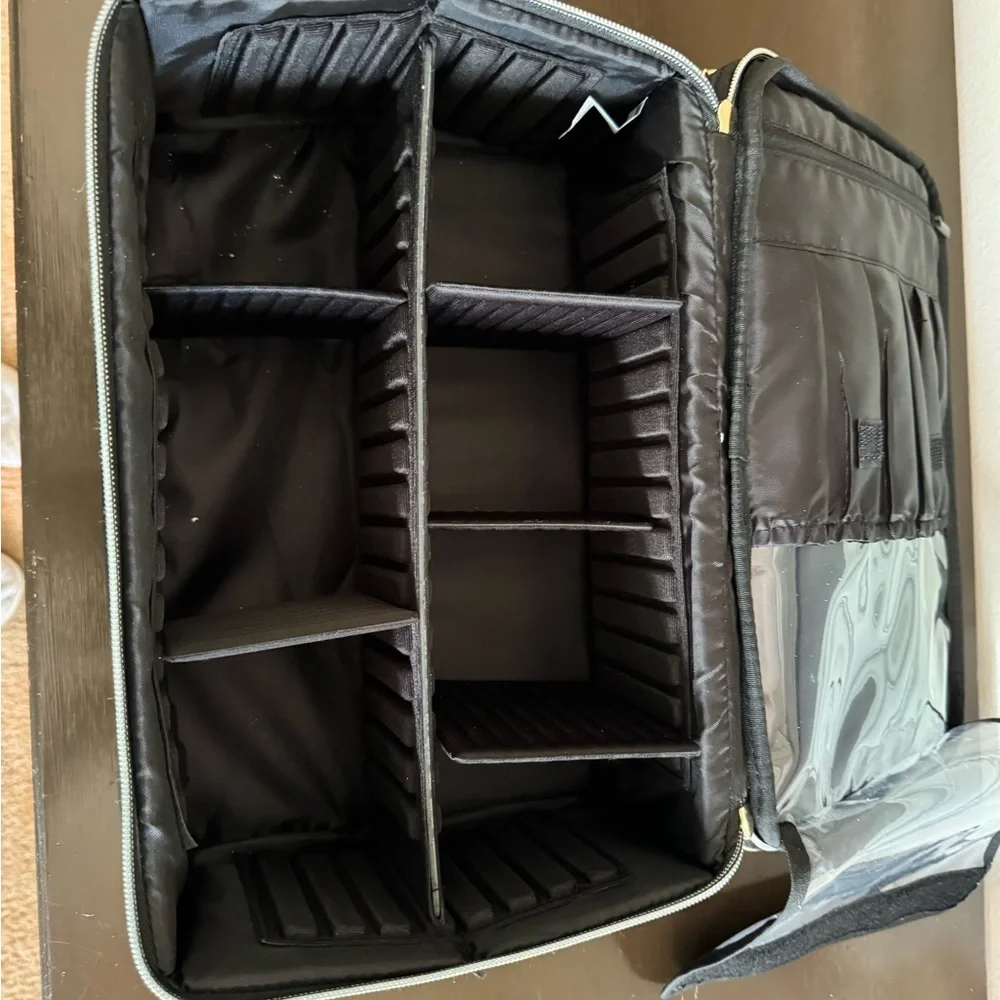 Women’s Light Flight Black Travel Organizer Bag with Gold Zipper